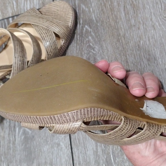 Talbots python look light brown heeled sandals. Size 8B - Picture 11 of 13